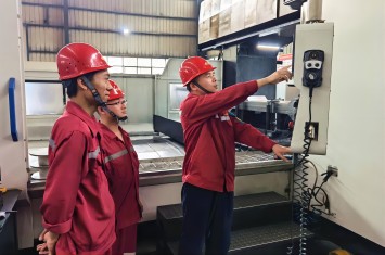 光榮上榜！冶金裝備事業(yè)部員工祁新建獲評(píng)2021年度“西峽大工匠”